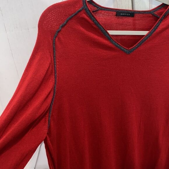 Codice 100% Merino Extra-fine Wool V-Neck Pullover In Red With Gray Trim - Picture 3 of 11